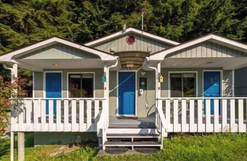 Alert Bay Cabin | (F) Sterling Standard Cabin (non pet friendly)