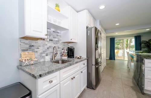Long Branch Apartment | Fabulous Apt w/full amenities, blocks to beach!