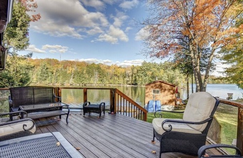 North Kawartha Cottage | Fabulous Chandos Lake Getaway- Family-Friendly, Pet-Friendly, Game Rm, 2 Docks!