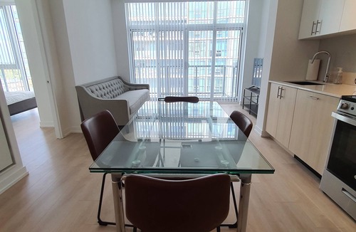 The Queensway Condo | Facilitating your short stays vacation, leisure & executive accommodation needs