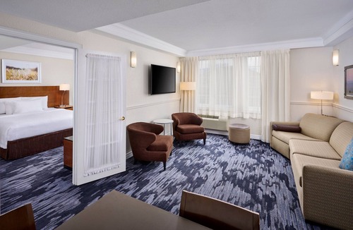Kanata Lakes - Marchwood Lakeside - Morgan's Grant - Kanata Hotel | Fairfield Inn & Suites by Marriott Ottawa Kanata