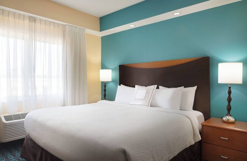South Loop Hotel | Fairfield Inn & Suites by Marriott Minneapolis Bloomington/Mall of America