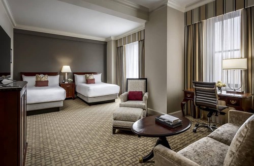 Financial District Hotel | Fairmont Royal York Gold Experience