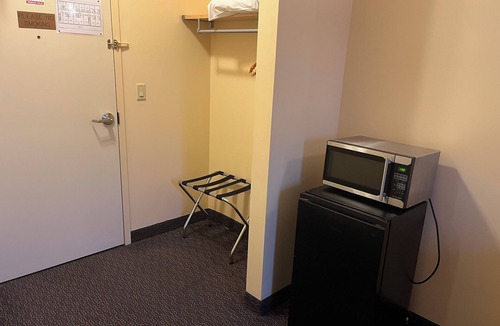 Windham Centre Hotel | Fairview Inn