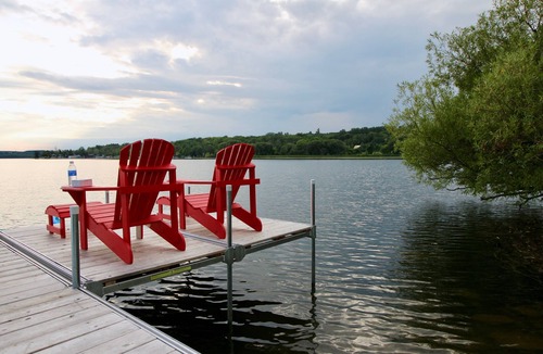 Otonabee-South Monaghan Cottage | Families vacation waterfront cottage