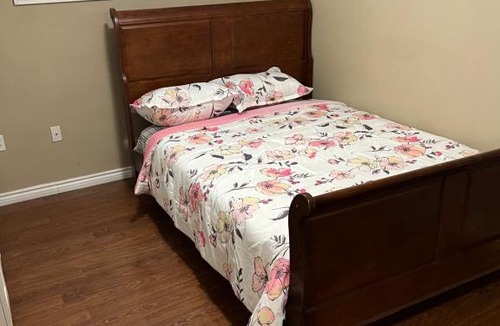 Bowmanville Apartment | Family Getaway
