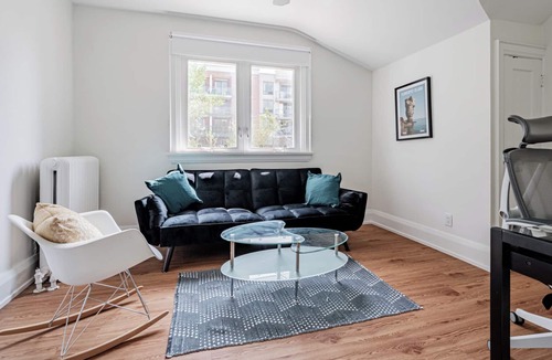 The Beach Triangle House | Family Home by the Beach > 3 Beds & Parking