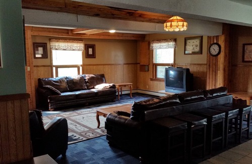 Emily Cabin | Family Lodge - 12~BR with 7~BA - Great for Reunions!