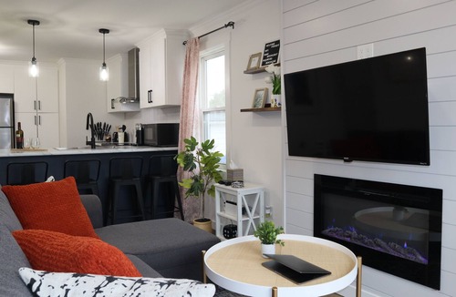 Coniston House | FamilyFriendly Modern Cottage by Moonlight Beach