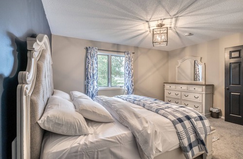 Rogers Other | FarmHouse and Cabin like SetUp on 15+Acres.Dogs OK.Great for Groups and Couples.