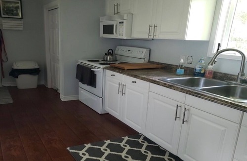 Baddow Cottage | Fenelon Falls Riverside Cottage