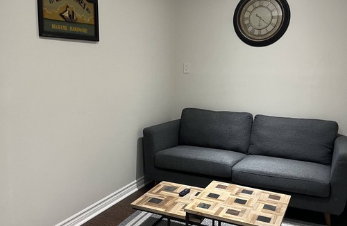 Halton Regional Municipality House | Finest BR Free Parking/Wifi TV Shared Suite