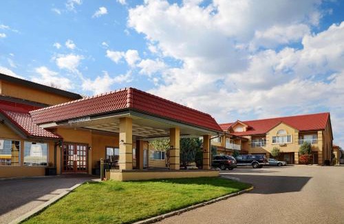 Medicine Hat Hotel | Flamingo Hotel