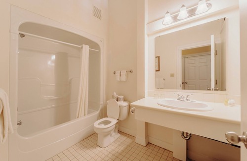 Stratford Hotel | Foster's Inn