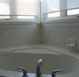 Ottawa Division House | Fosterbrook Parkside Retreat