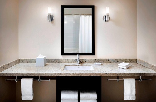 Mississauga Hotel | Four Points by Sheraton Mississauga Meadowvale