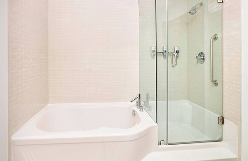 Southeast Edmonton Hotel | Four Points By Sheraton Edmonton Gateway