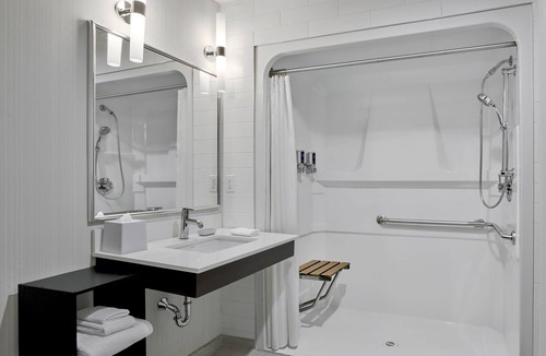 Nisku Hotel | Four Points by Sheraton Edmonton International Airport