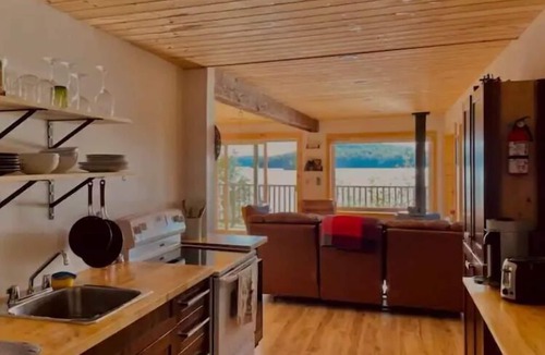 North Frontenac Cottage | Four Season Cottage with Wood Burning Sauna