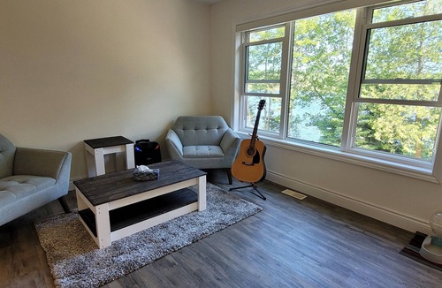 Whitestone Cottage | Four Season Lakefront Oasis with many amenities