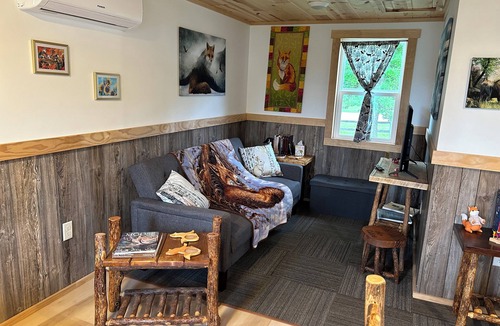 Federal Dam Cabin | Fox Hollow Cabin - Three blocks from the iconic Federal Dam on Leech Lake!