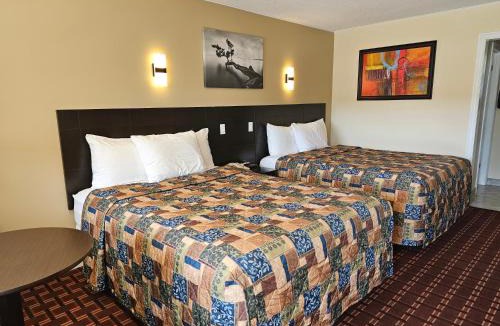 Napanee Hotel | Fox Motor Inn