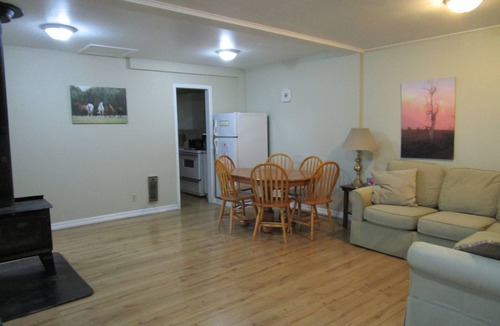 Bonnechere Valley Apartment | Foymount Farm stay with horses, Family and pet friendly