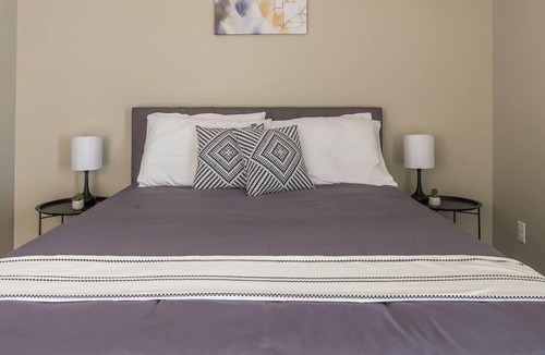 Northeast Minneapolis Apartment | Frontdesk | Sleek Minneapolis 1BR near the River