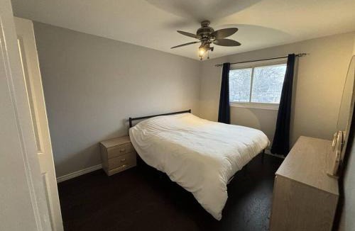 Woodslee House | Full House - 5 Bed, 2 Bath - East
