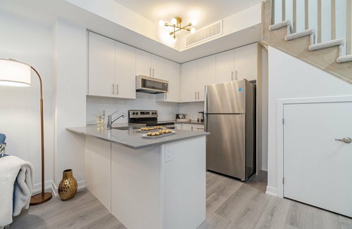 Erin Mills House | Fully Furnished Two Bedroom Home in the Quite Neighborhood