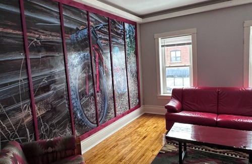 Virginia Apartment | Fun 2-bedroom downtown 2nd floor loft style apartment with WiFi and theater room