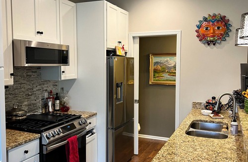Deephaven House | Furnished Townhouse in Minnetonka for flexible term. Furnished or unfurnished
