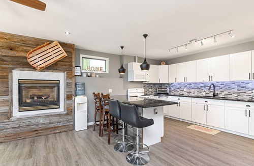 Arden House | GC Lake Forest View Cottage