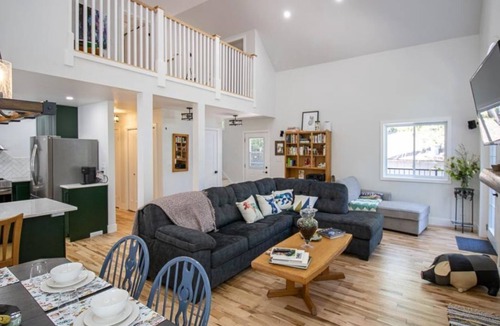 Kemble Cottage | Georgian Bay - Newly-Built Luxury Watefront Cottage w/AC, Wi-Fi, BBQ, Firepit!