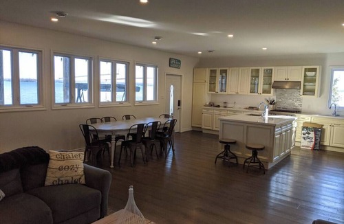 Tay Cottage | Georgian Bay Waterfront Cottage - 7 Bedroom, 3 Bath + Hot tub +Office +Wifi