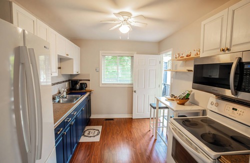Merritton House | Getaway Nest Near Niagara Falls!