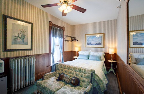 Rush City Hotel | GH 7 · #7 Grant House- The Wilder Suite