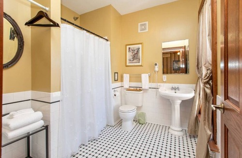 Tofte Hotel | GH9 · #9 Grant House-The Douglass State Room