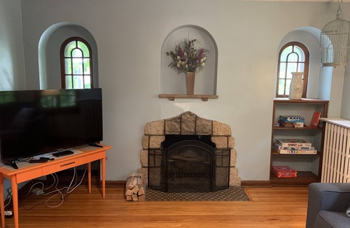 Southwest Minneapolis Apartment | Gigi's Villa
