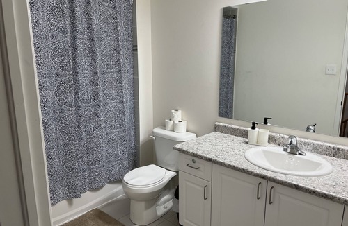 Durham Region House | Glamorous 4 bedroom townhouse with free parking