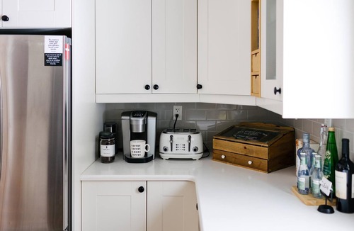 Irondale Cottage | Glamorous and beautifully appointed cottage!