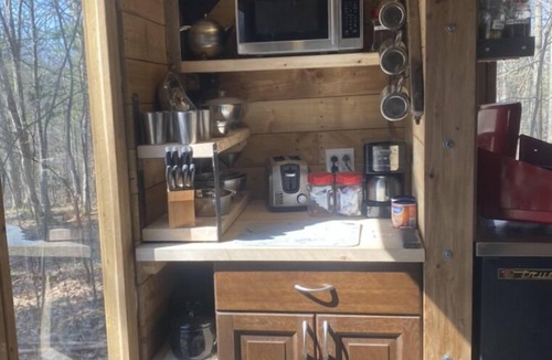 Frontenac Cabin | Glamorous Camping on a Hilltop