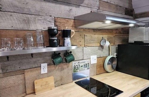 Silver Point Cabin | Glamping Tiny Home near Center Hill Lake