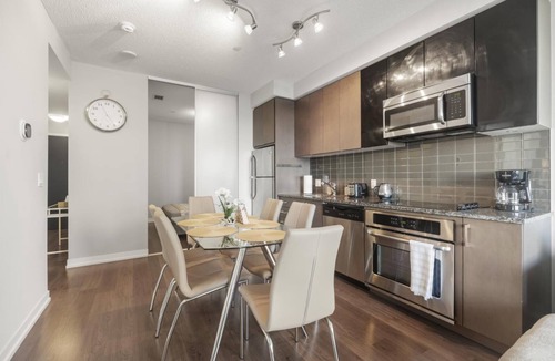 Mount Pleasant West Condo | GLOBALSTAY. 2 Bedroom Deluxe Apartment w Balcony