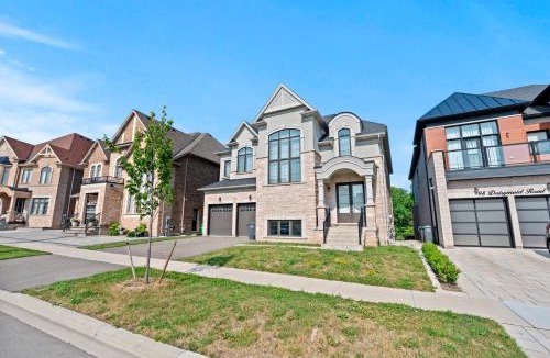 Brampton Villa | GlobalStay Gorgeous 4 Bedrooms House in Brampton