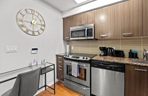 Bay Cloverhill Condo | GLOBALSTAY. High Floor 1BR View Downtown