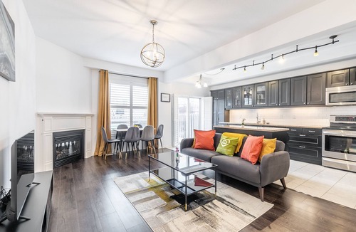Stoney Creek House | GLOBALSTAY. Modern 3-4 Bedroom Town