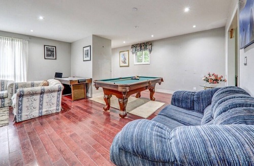 Kirkfield Cottage | Glorious 5 bedroom cottage in kirkfield,lake acess