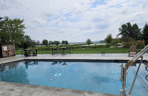Georgian Bay House | Golfing, Swimming, Skiing, Boating, Kayaking and canoeing, & Fishing