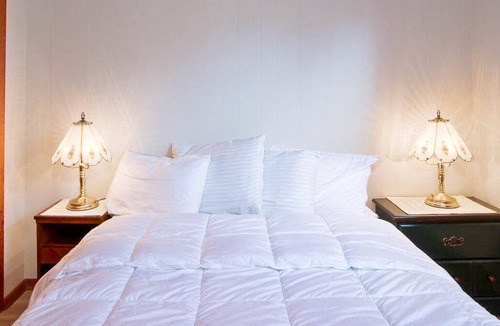 Bayfield Cottage | Good Vibrations, Large yard, close to Beach